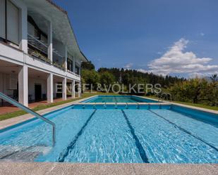 Piscina de Casa o xalet en venda en Garai amb Aire condicionat, Calefacció i Jardí privat