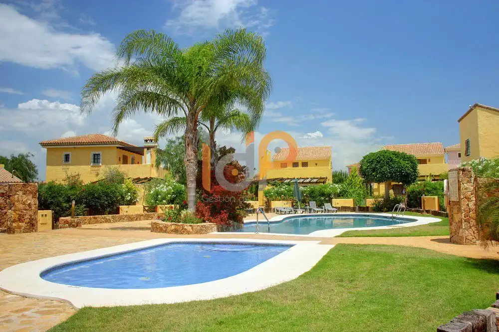 Haus zum Verkauf in Desert Spring Golf