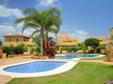 Haus zum Verkauf in Desert Spring Golf