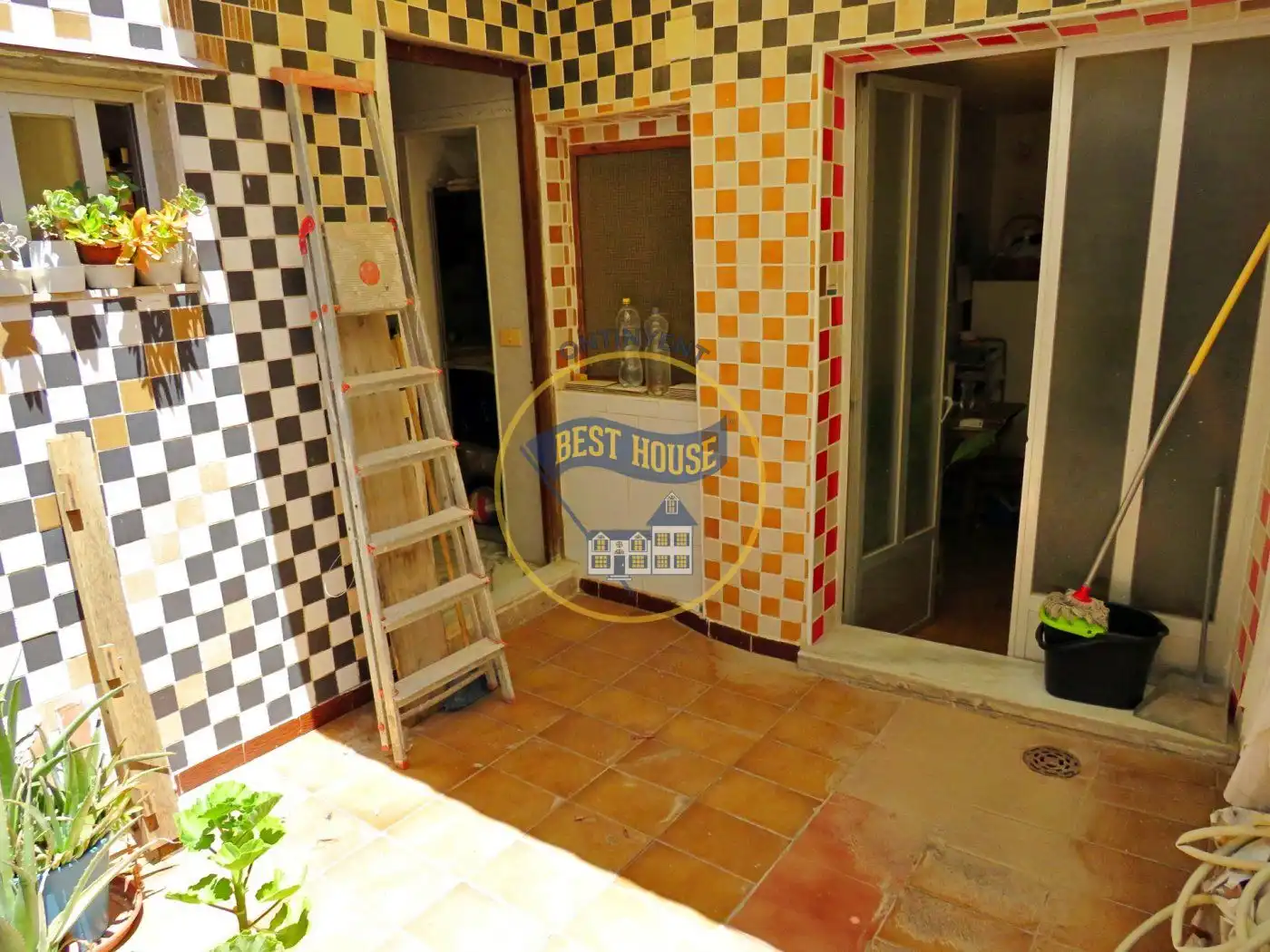 Houses for sale in Montesa  with Terrace and Furnished