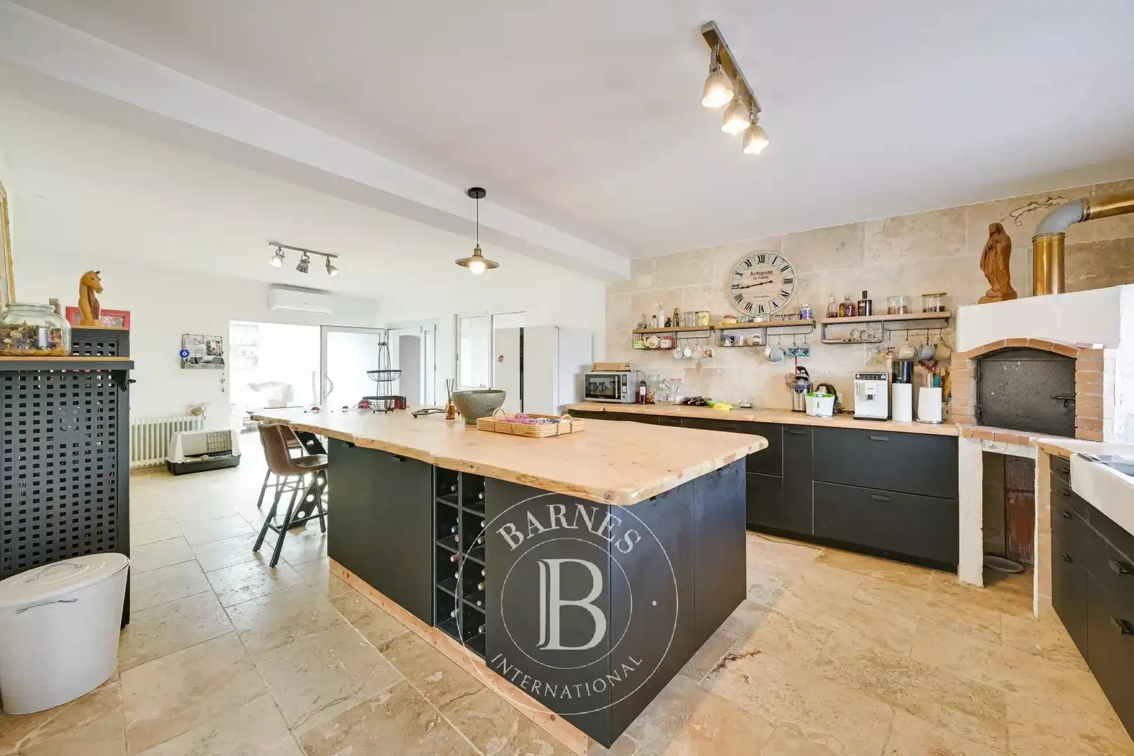 Country homes for sale in Montbarbat