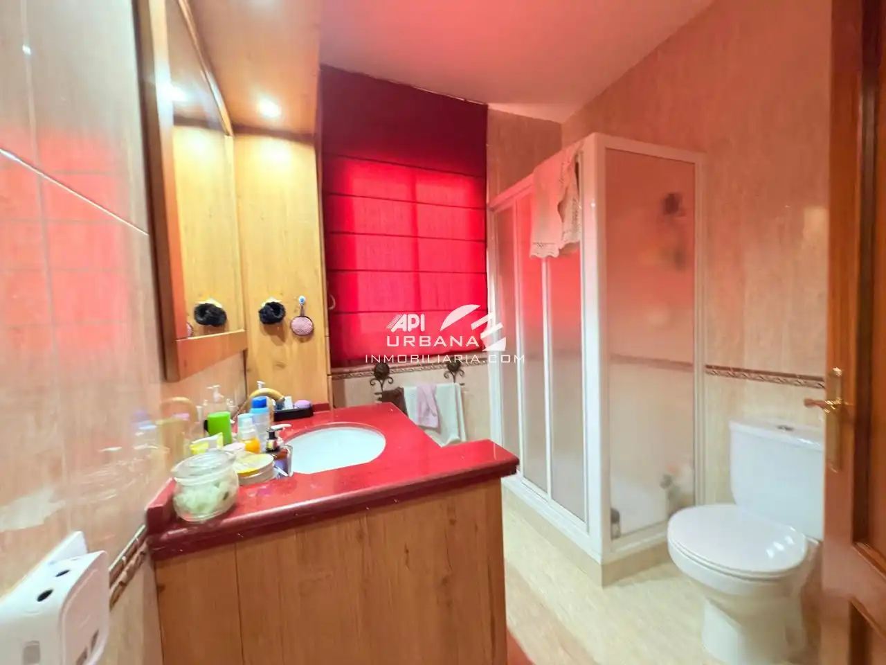 Baño de Piso en venta en Lucena con Aire acondicionado