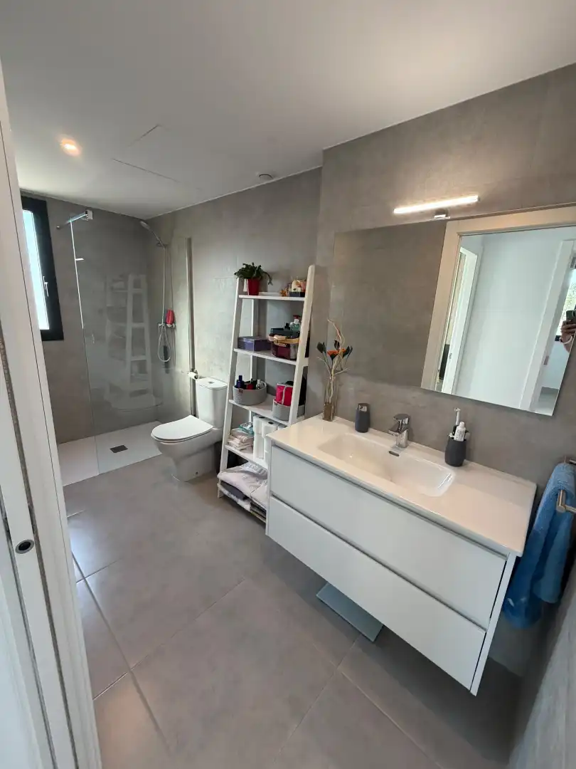 Bathroom of Flat for sale in Centre