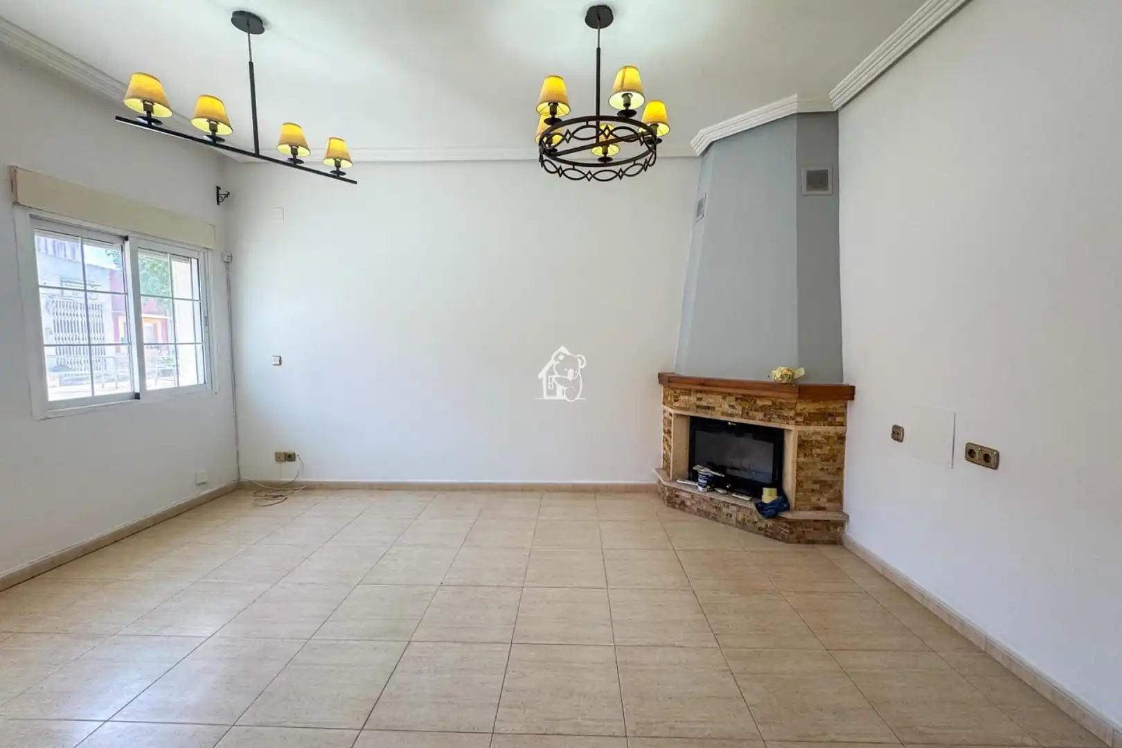 Sala d'estar de Casa o xalet en venda en Orihuela amb Aire condicionat, Jardí privat i Terrassa