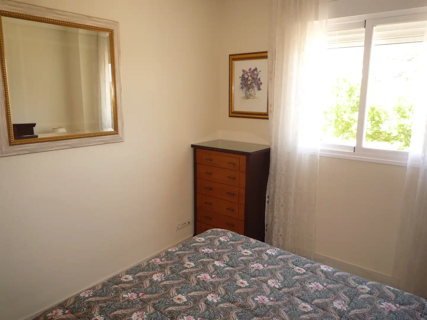 Habitación de Apartamento de alquiler en Málaga con Aire acondicionado, Amueblado y Lavadora