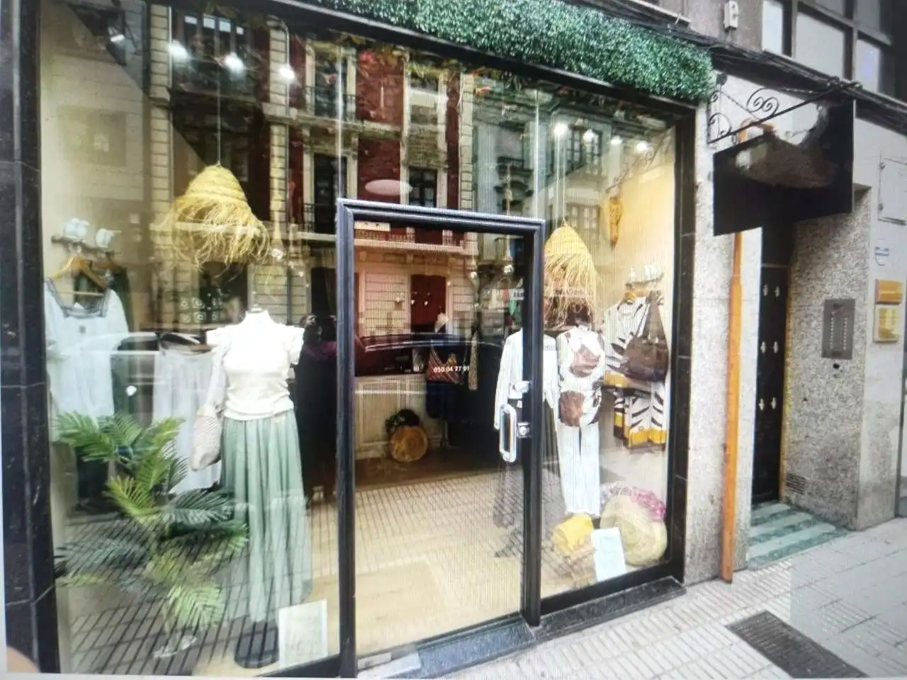 Local comercial en traspàs a Calle Cabrales, imagen 2