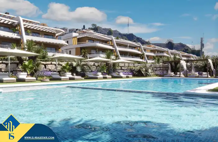 Apartament amb piscina en venda a Golf Bahía