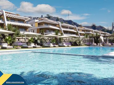 Apartament amb piscina en venda a Golf Bahía
