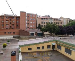 Exterior view of Flat to rent in Salamanca Capital  with Heating, Terrace and Furnished