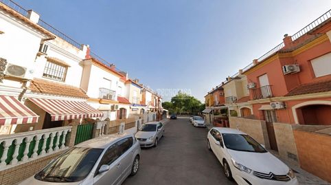 Foto 2 de Casa adosada en venta en Calle Manuel Estiarte, Guillena pueblo, Guillena