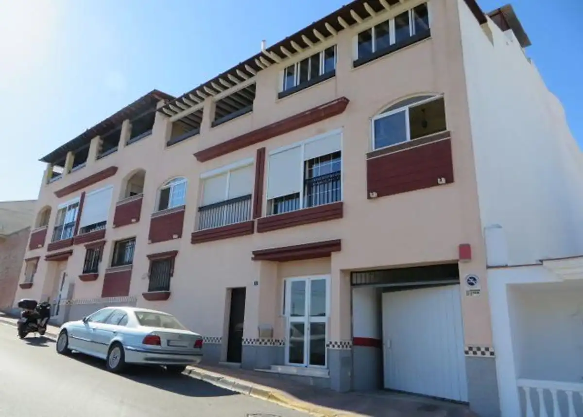 Vista exterior de Garatge en venda en Cártama
