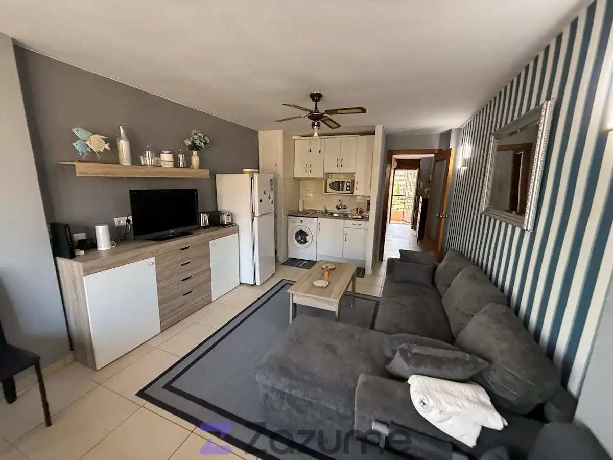Living room of Flat for rent in Benidorm  with Swimming Pool, Furnished and Washing machine
