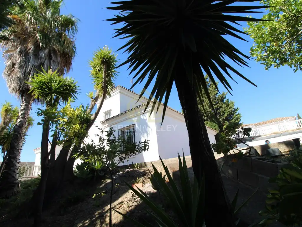 Chalet en venta en San Enrique - Guadiaro -  Pueblo Nuevo