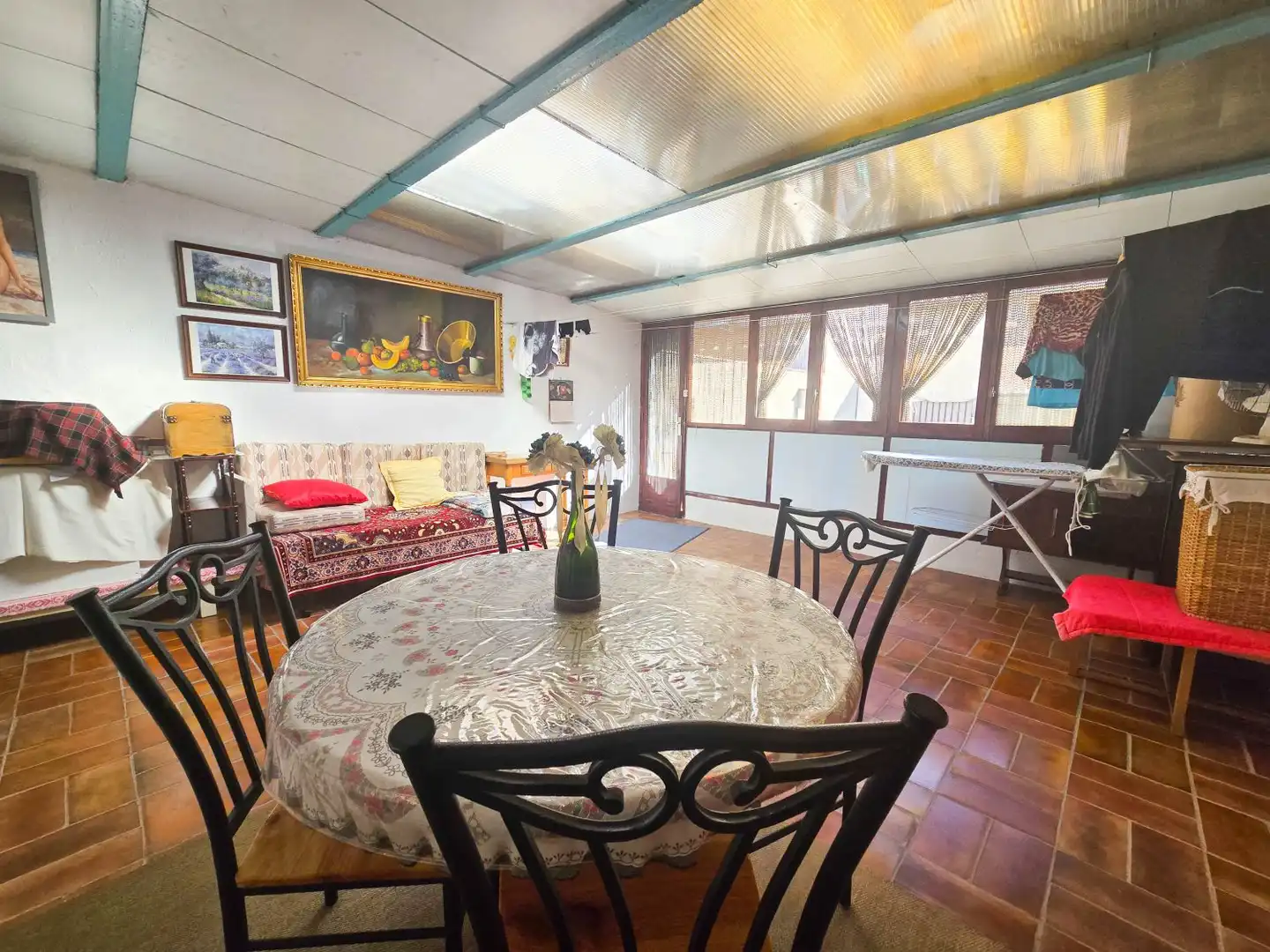 Comedor de Casa adosada en venta en Ripollet con Calefacción, Trastero y Horno