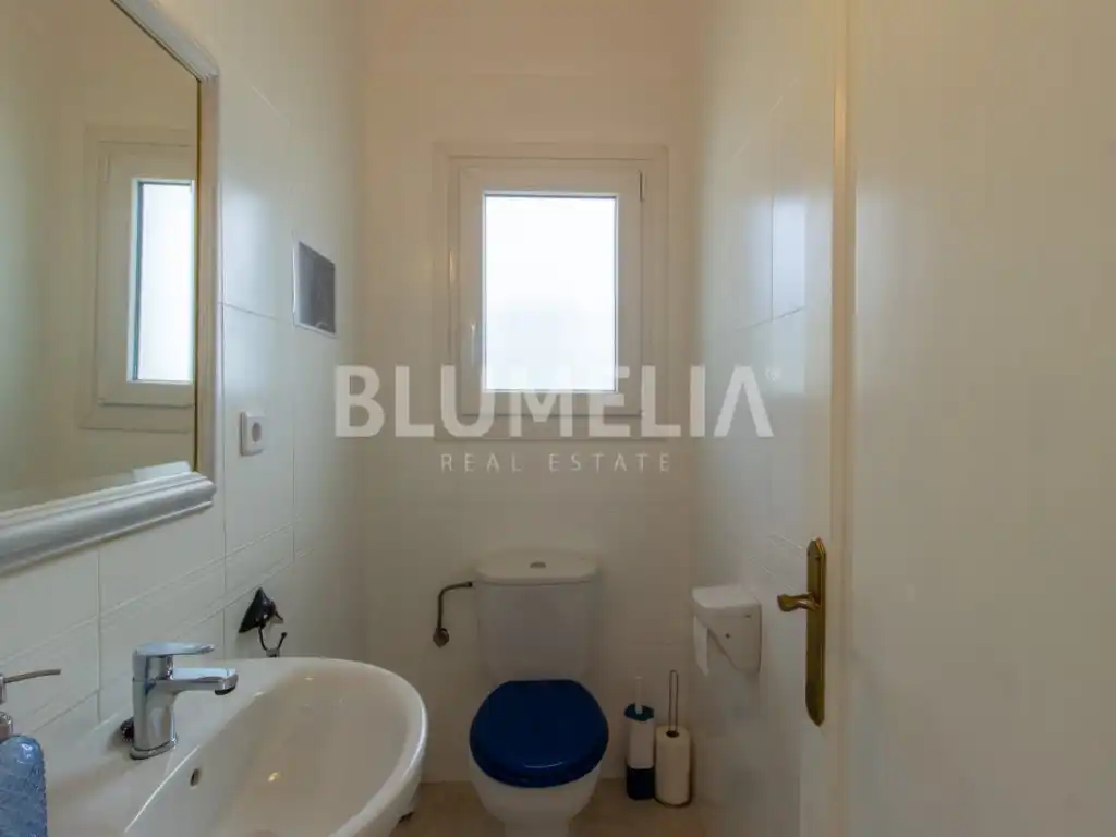 Bany de Casa o xalet en venda en Dénia amb Aire condicionat, Jardí privat i Piscina