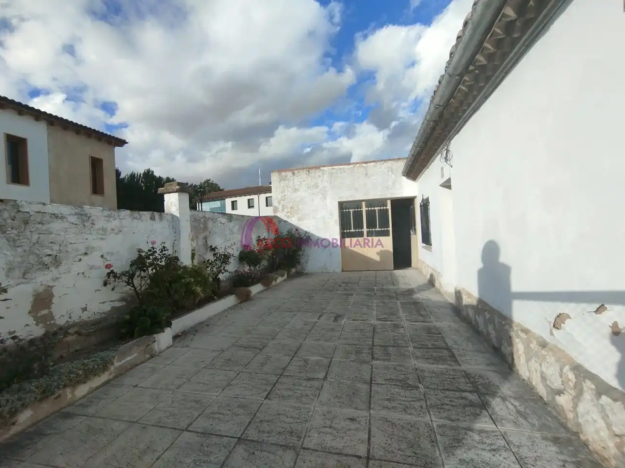 Vista exterior de Casa o chalet en venta en Burgos con Calefacción, Jardín privado y Parquet