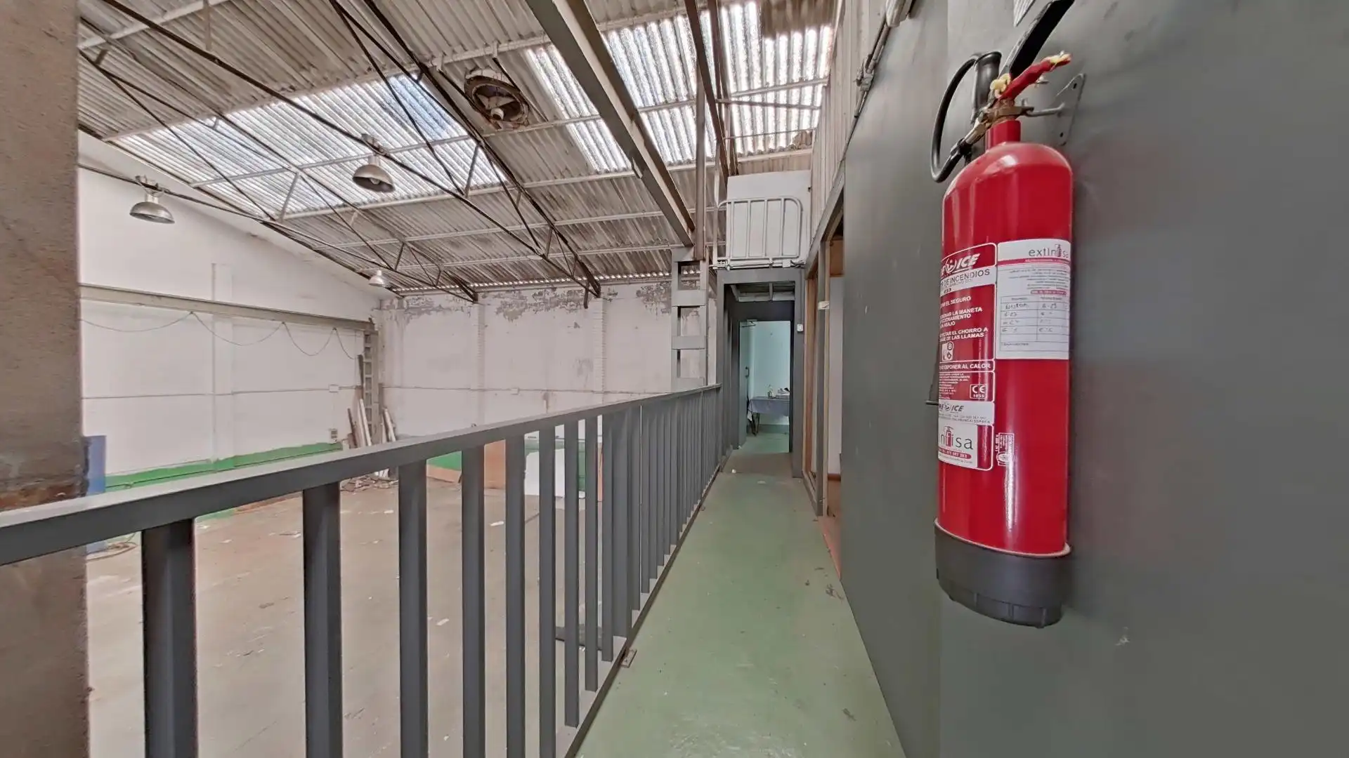 Nave industrial de alquiler en Ripollet
