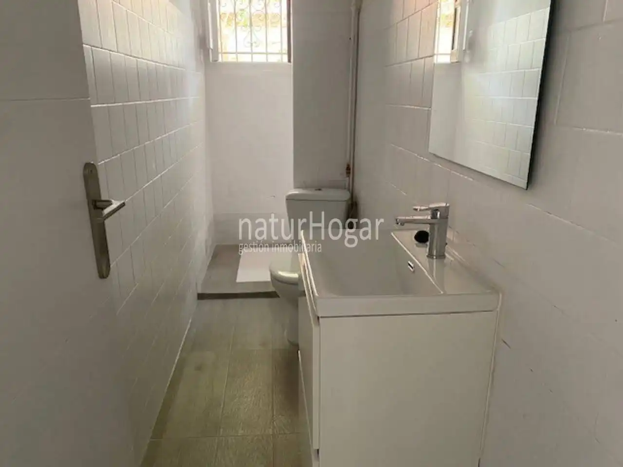 Badezimmer von Haus oder Chalet zur Miete in Paterna mit Klimaanlage, Privatgarten und Terrasse