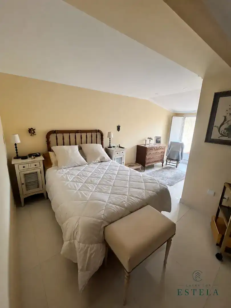 Dormitori de Finca rústica en venda en Santander amb Jardí privat, Parquet i Traster