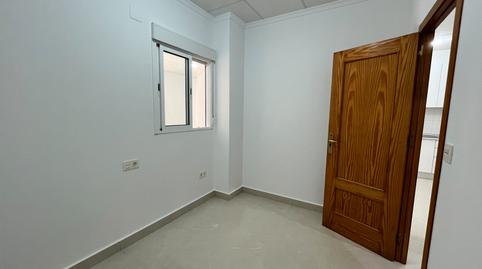 Foto 4 de Casa adosada en venda a Desamparados - Hurchillo - Torremendo, Alicante