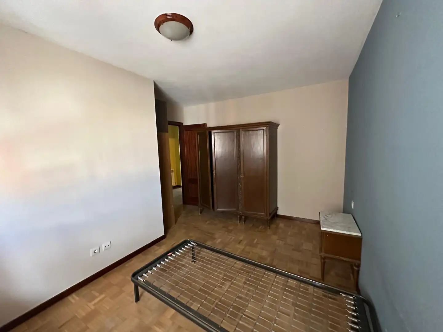 Habitación de Piso en venta en Tudela de Duero con Parquet
