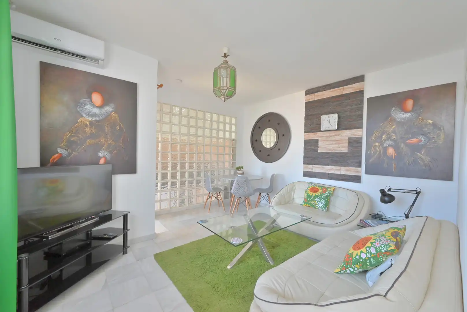 Living room of Ground floor for sale in Calahonda 