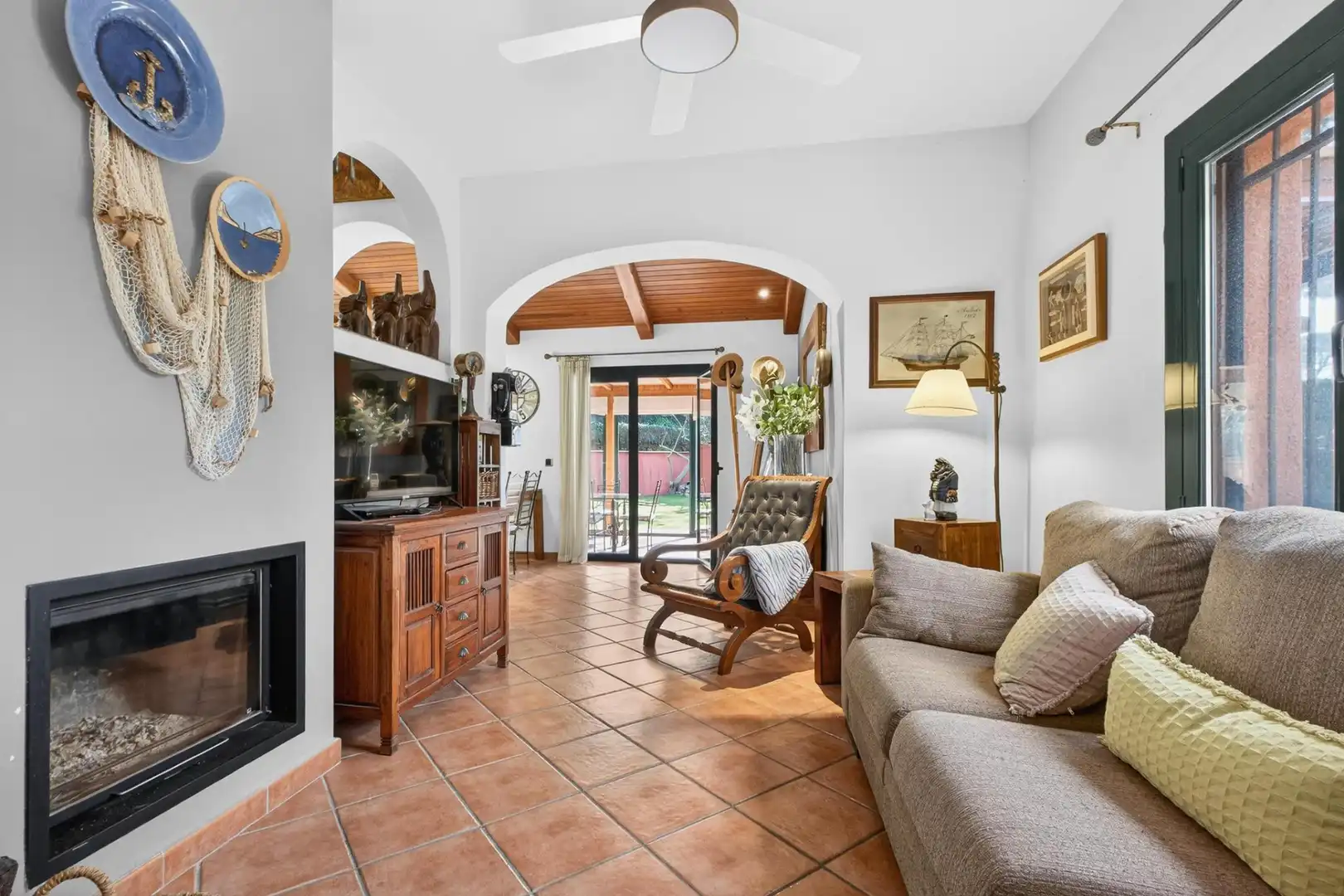 Sala de estar de Casa o chalet en venta en Begur con Calefacción, Jardín privado y Terraza