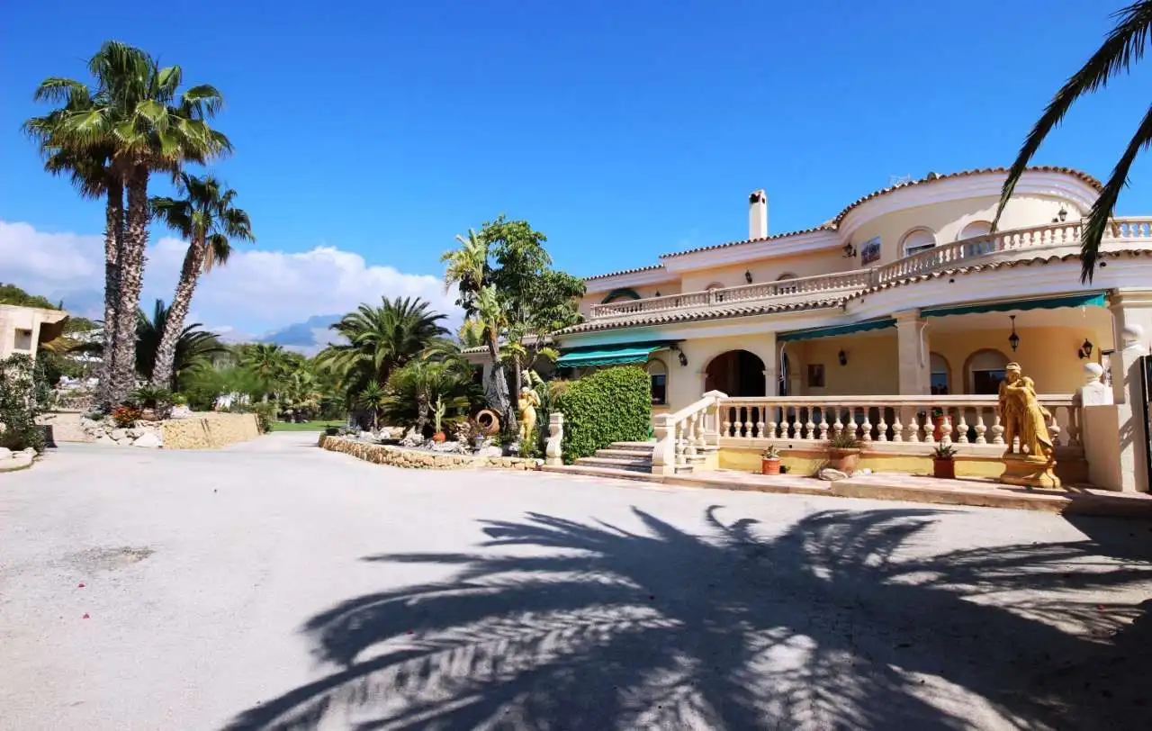 Exterior view of Houses for sale in L'Alfàs del Pi  with Air Conditioner, Private garden and Terrace