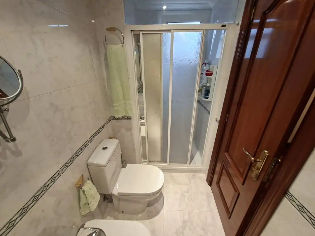 Bathroom of Flat for sale in Durango  with Heating, Storage room and Furnished