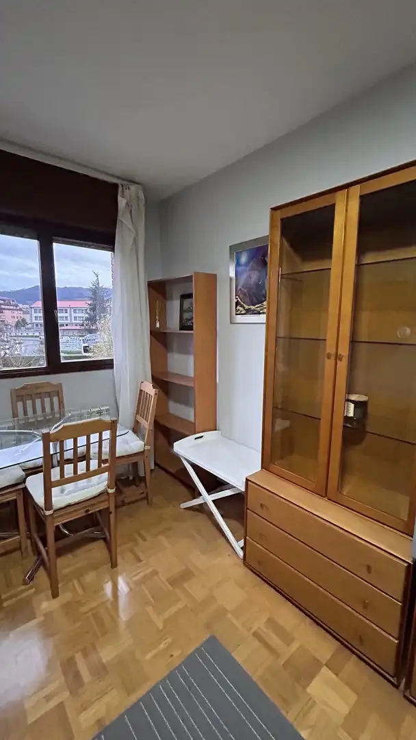 Bedroom of Flat for sale in Oviedo 