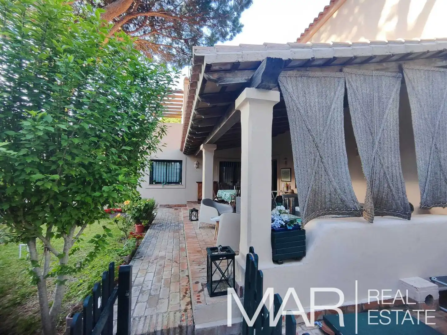 Chalet con piscina en venta en La Barrosa, imagen 7