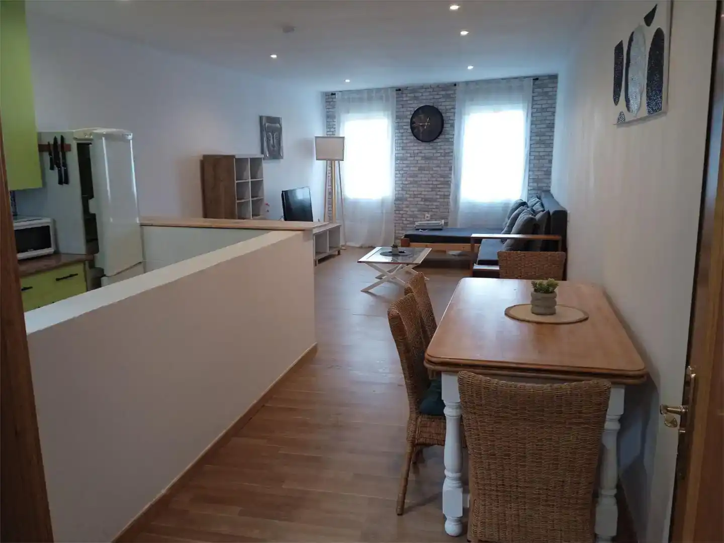 Wohnzimmer von Wohnung zur Miete in Alborge mit Balkon