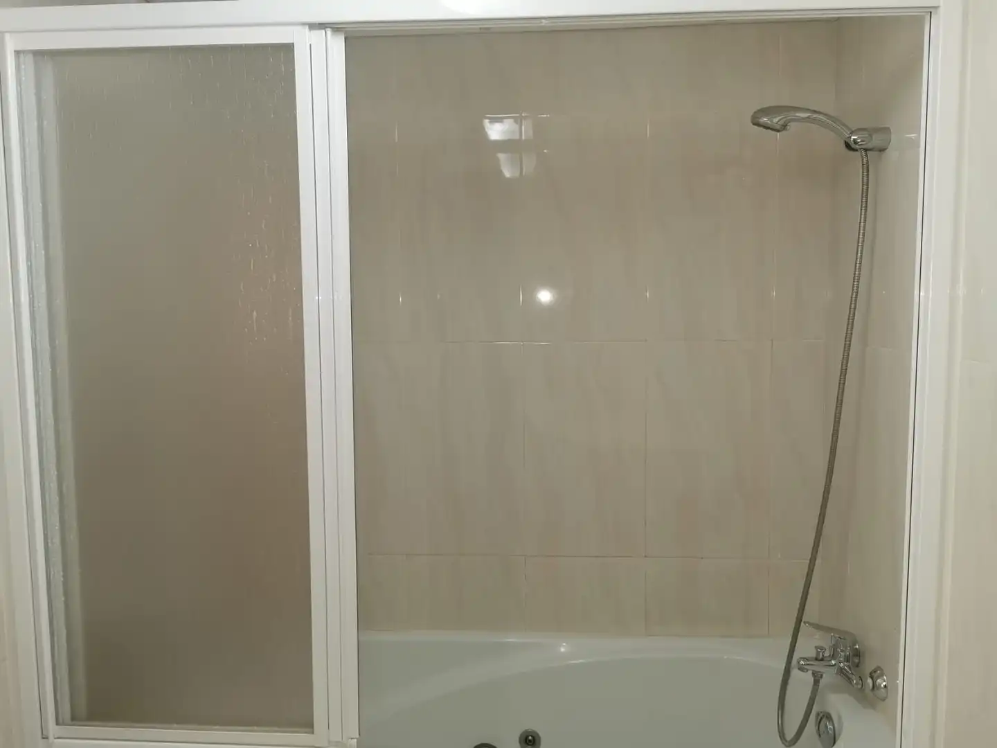 Flat for rent in Calle Madrigal, Camino de Antequera