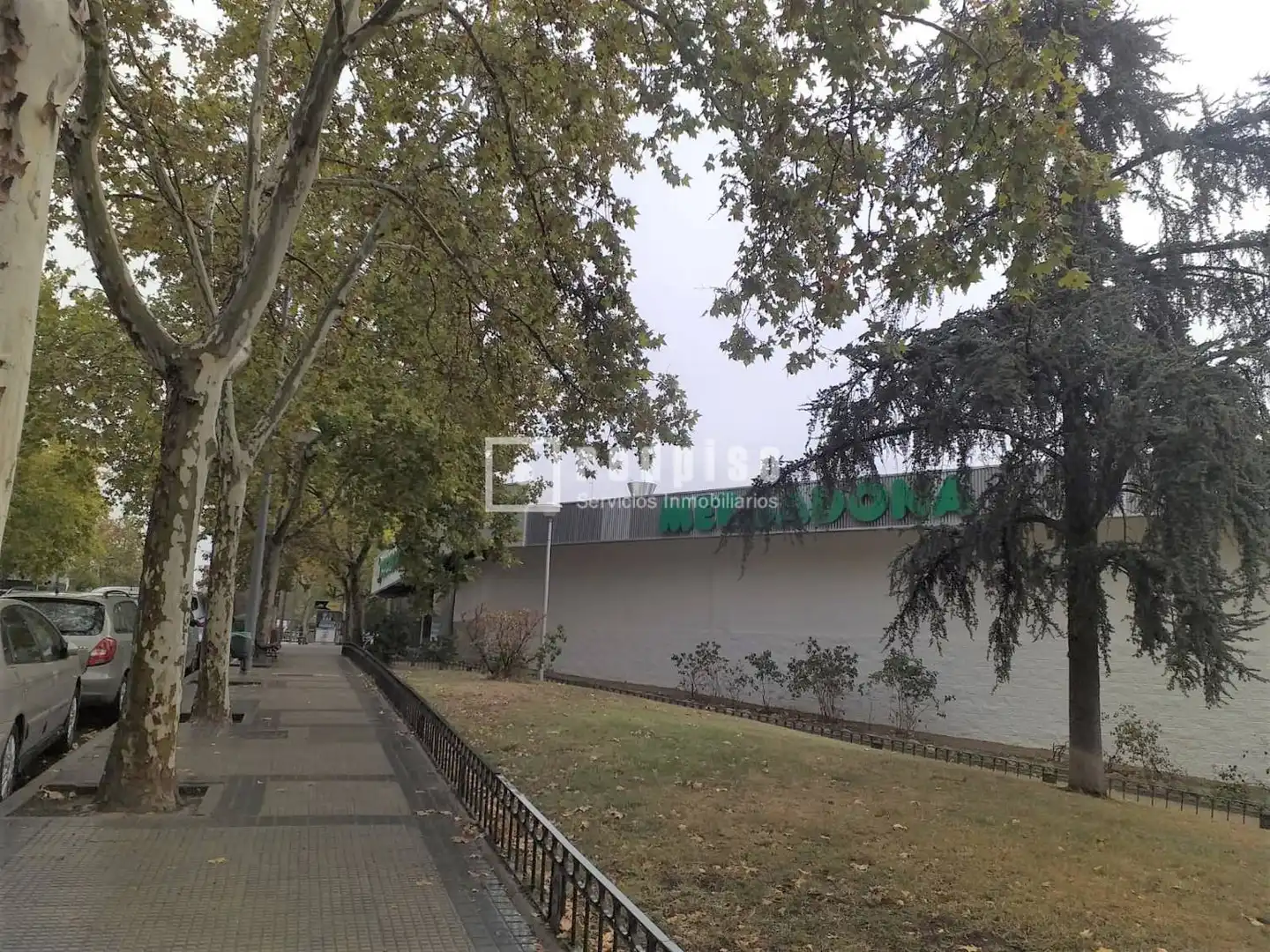 Vista exterior de Pis en venda en Alcorcón amb Calefacció, Terrassa i Alarma