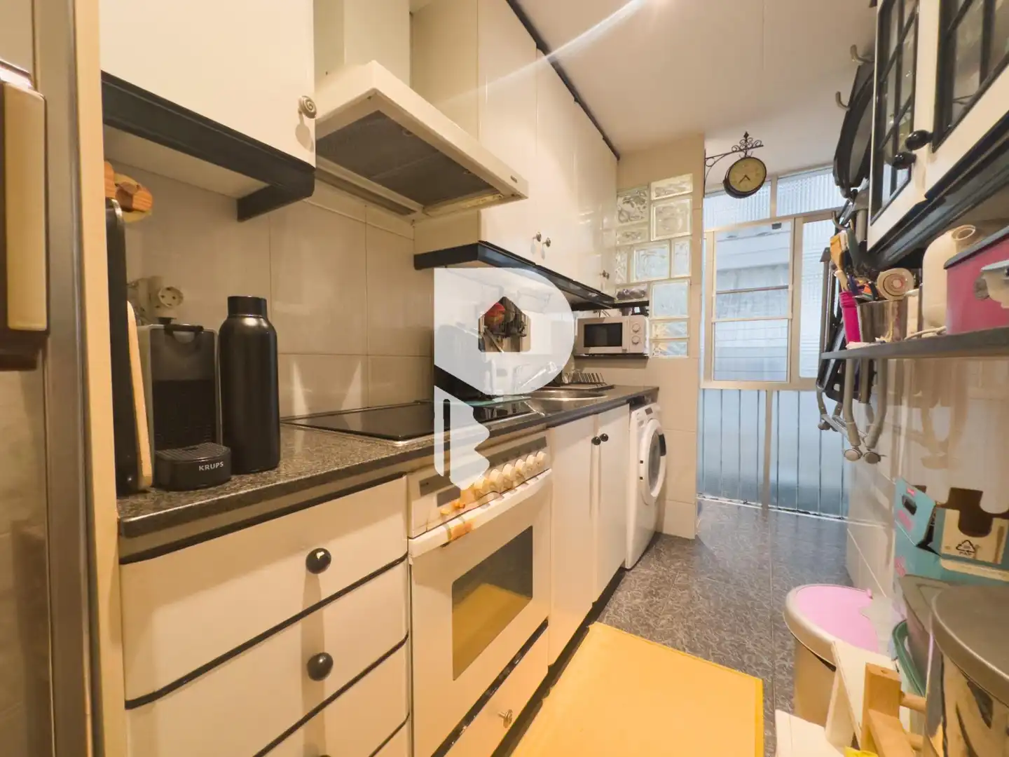 Kitchen of Flat for sale in Cornellà de Llobregat  with Air Conditioner, Heating and Parquet flooring