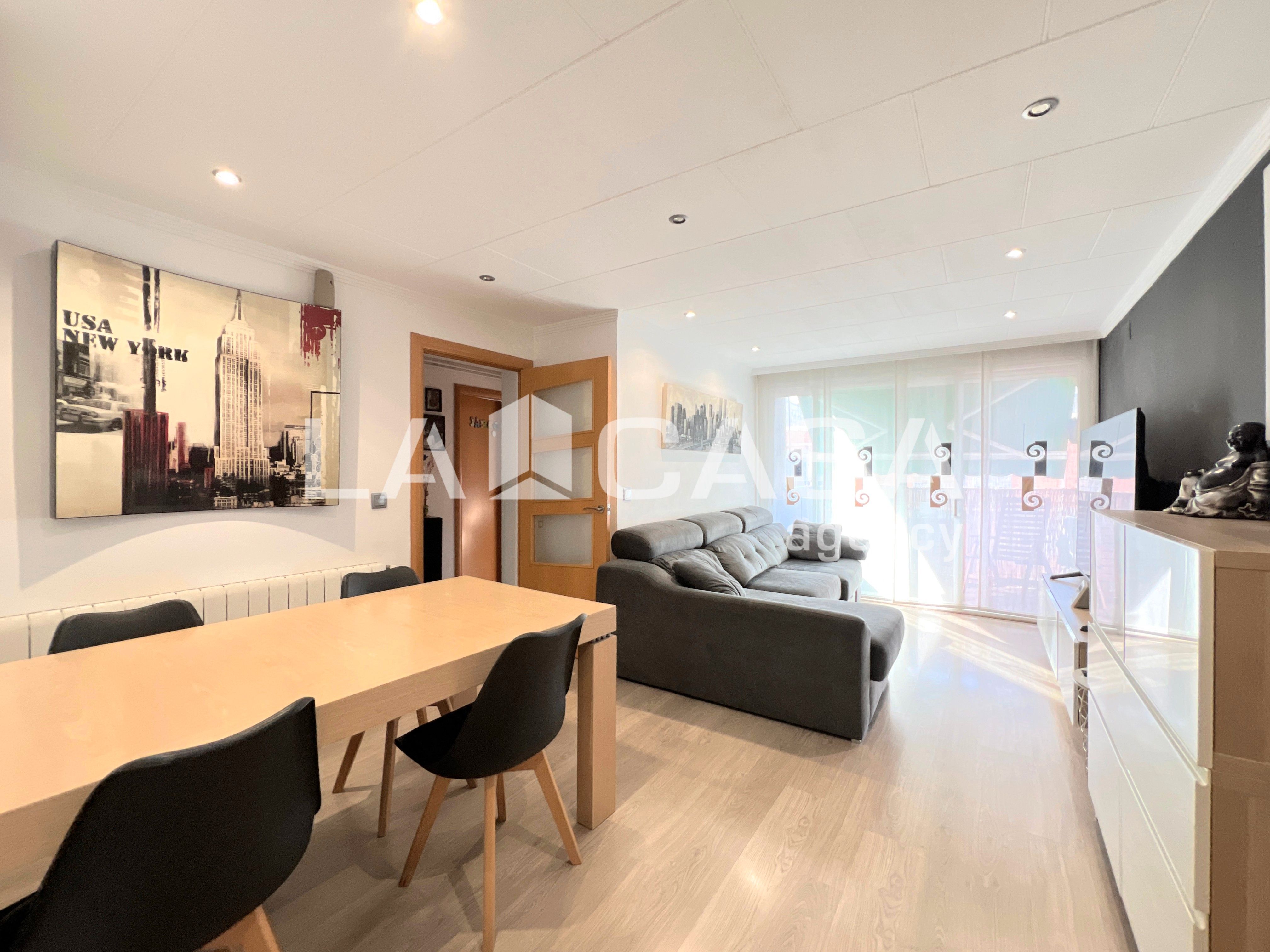 Living room of Flat for sale in Badalona  with Heating and Balcony