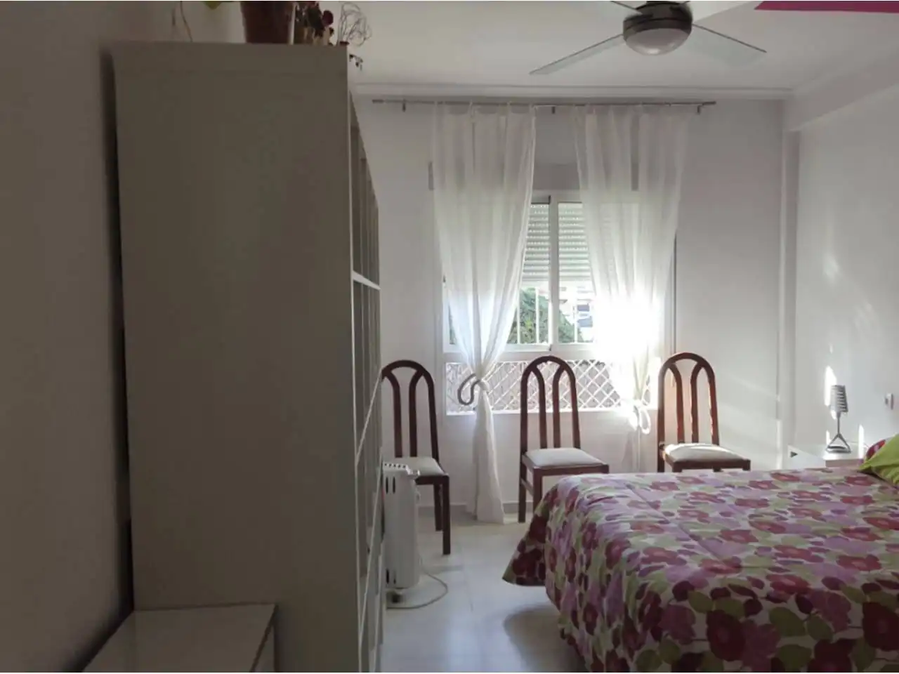 Dormitori de Casa o xalet en venda en Badajoz amb Calefacció, Jardí privat i Terrassa