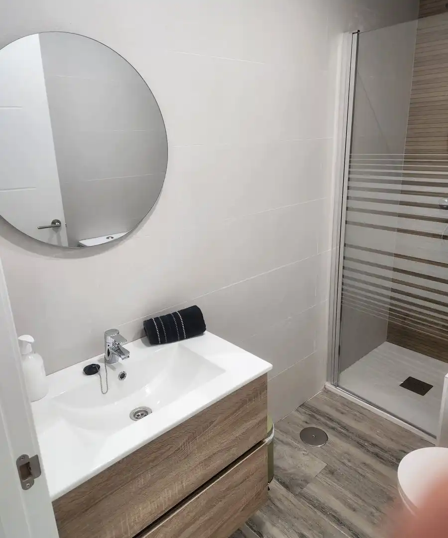 Baño de Estudio de alquiler en Cartagena con Amueblado