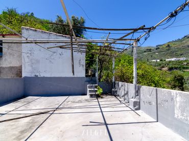 Maison avec balcon à vendre à GC-15