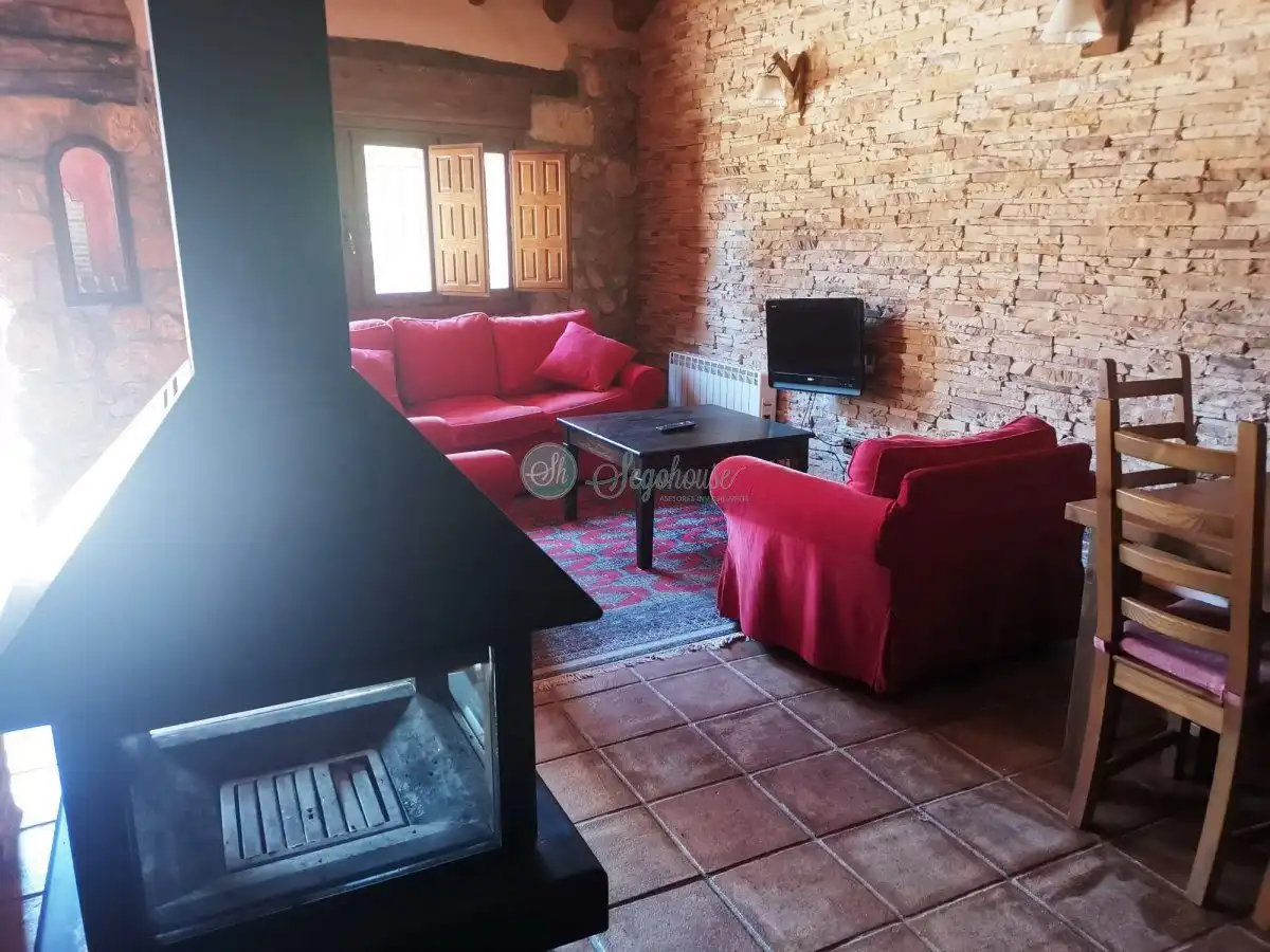 Living room of Houses for sale in Adrada de Pirón  with Heating