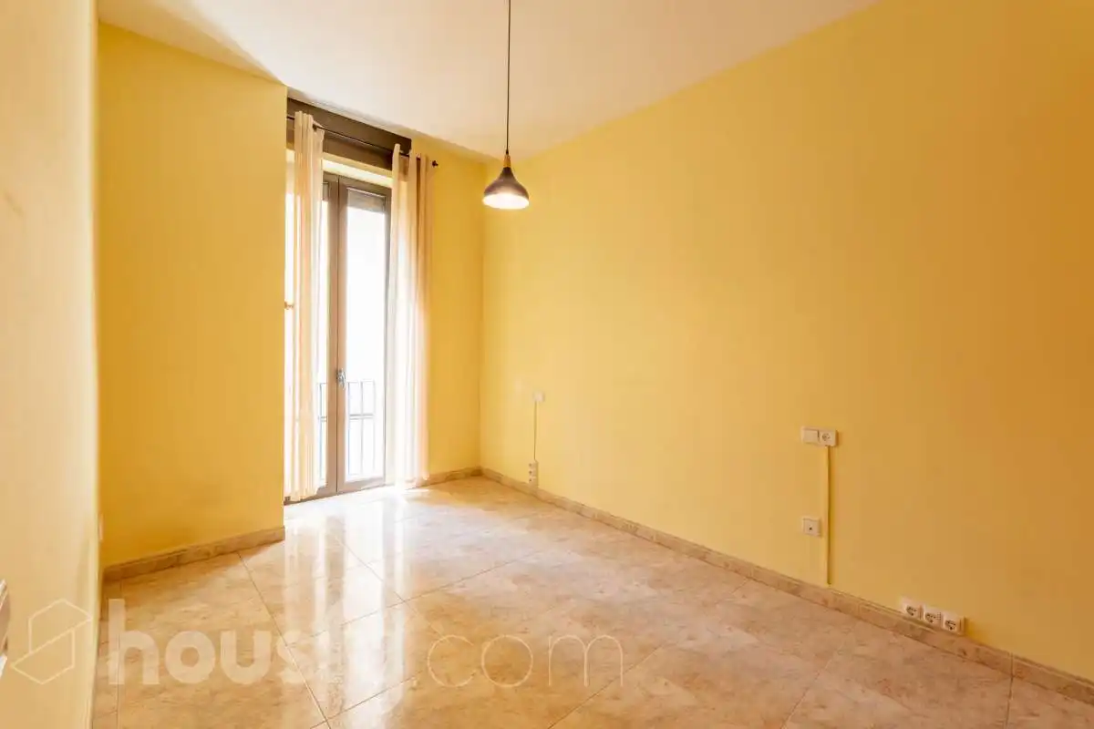 Schlafzimmer von Wohnung zum Verkauf in Vilanova i la Geltrú mit Klimaanlage, Heizung und Balkon