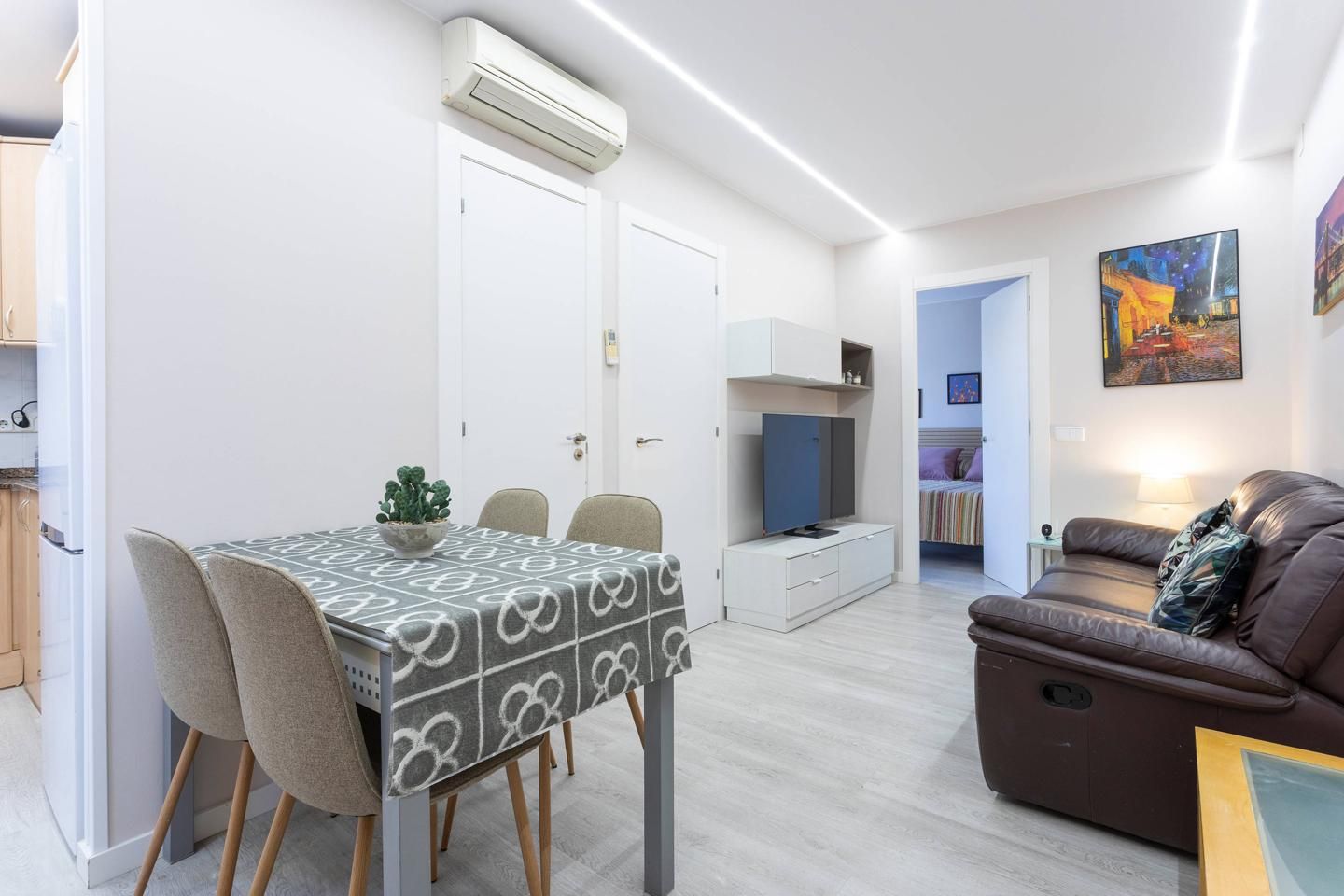 Sala d'estar de Pis de lloguer en  Barcelona Capital amb Aire condicionat, Moblat i Internet