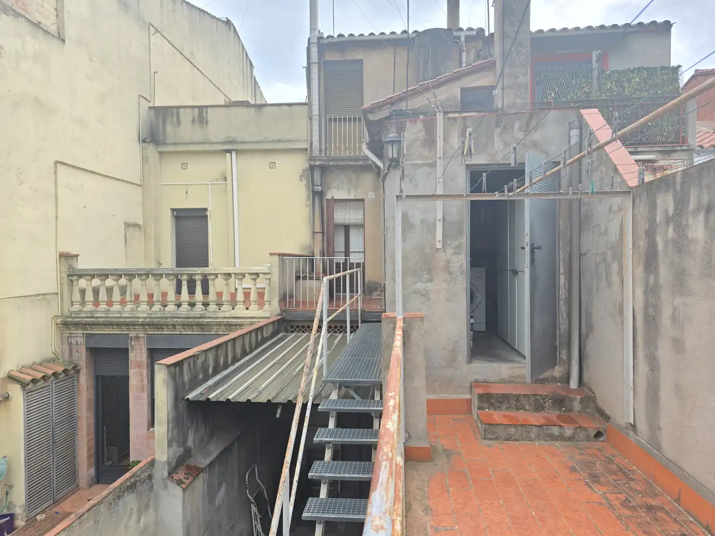 Vista exterior de Casa adosada en venta en Sabadell con Calefacción