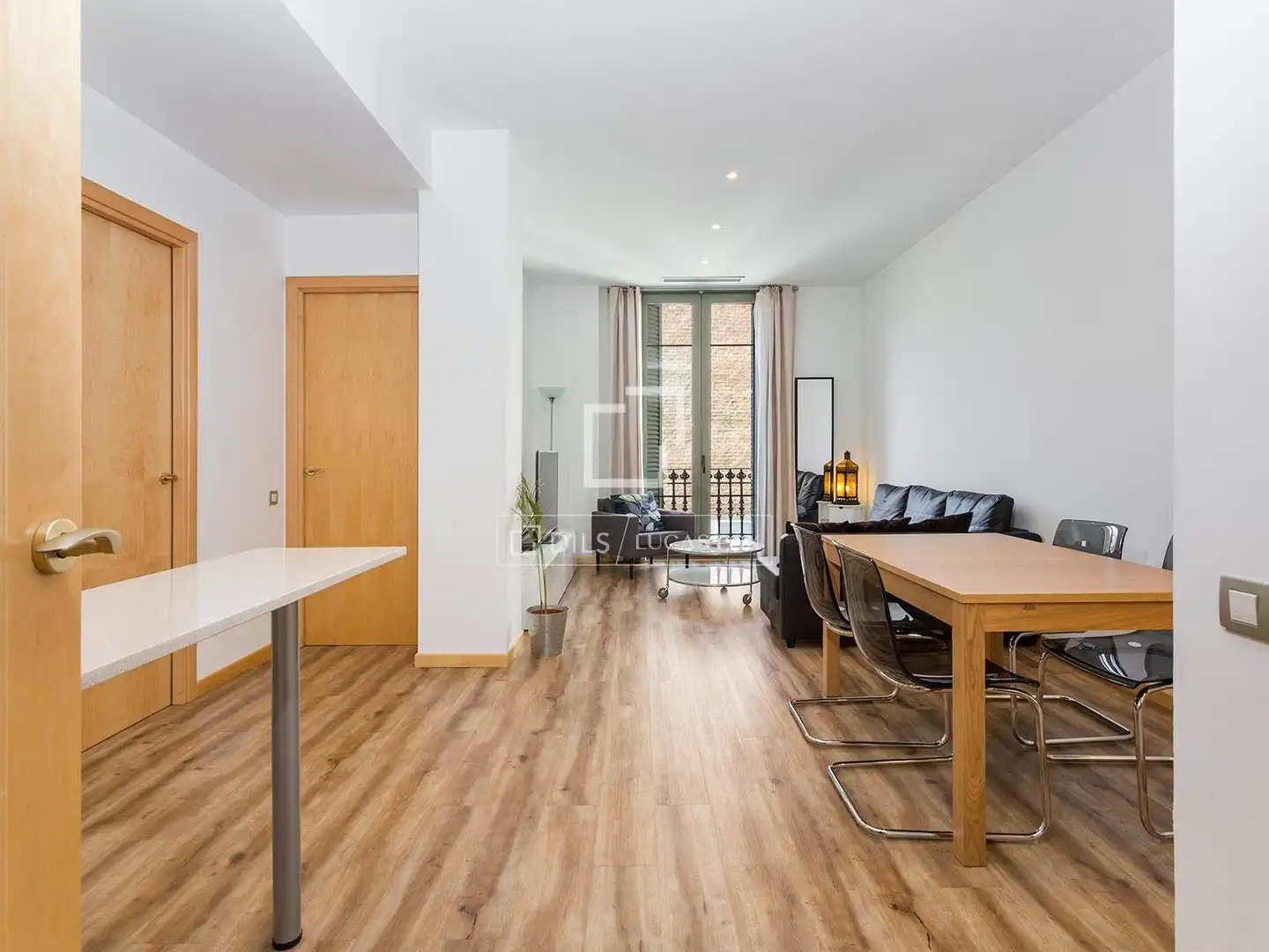 Wohnzimmer von Wohnung zum Verkauf in Barcelona mit Klimaanlage, Heizung und Parkett