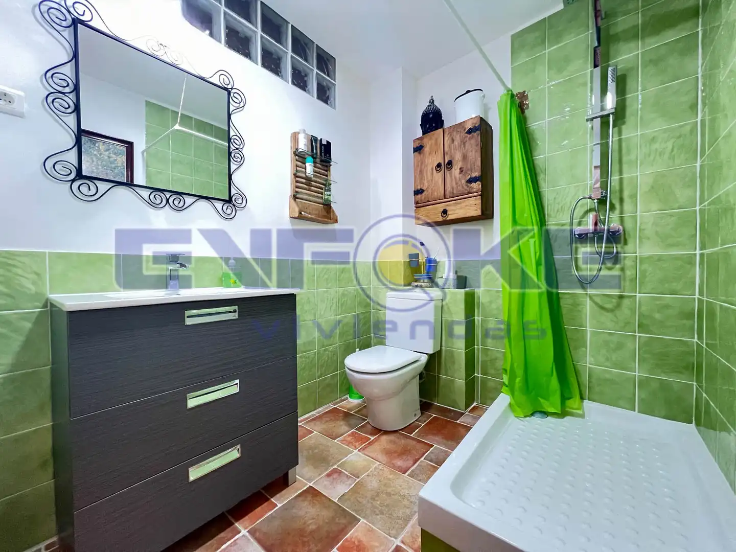 Badezimmer von Einfamilien-Reihenhaus zum Verkauf in Moratilla de los Meleros mit Heizung, Parkett und Möbliert