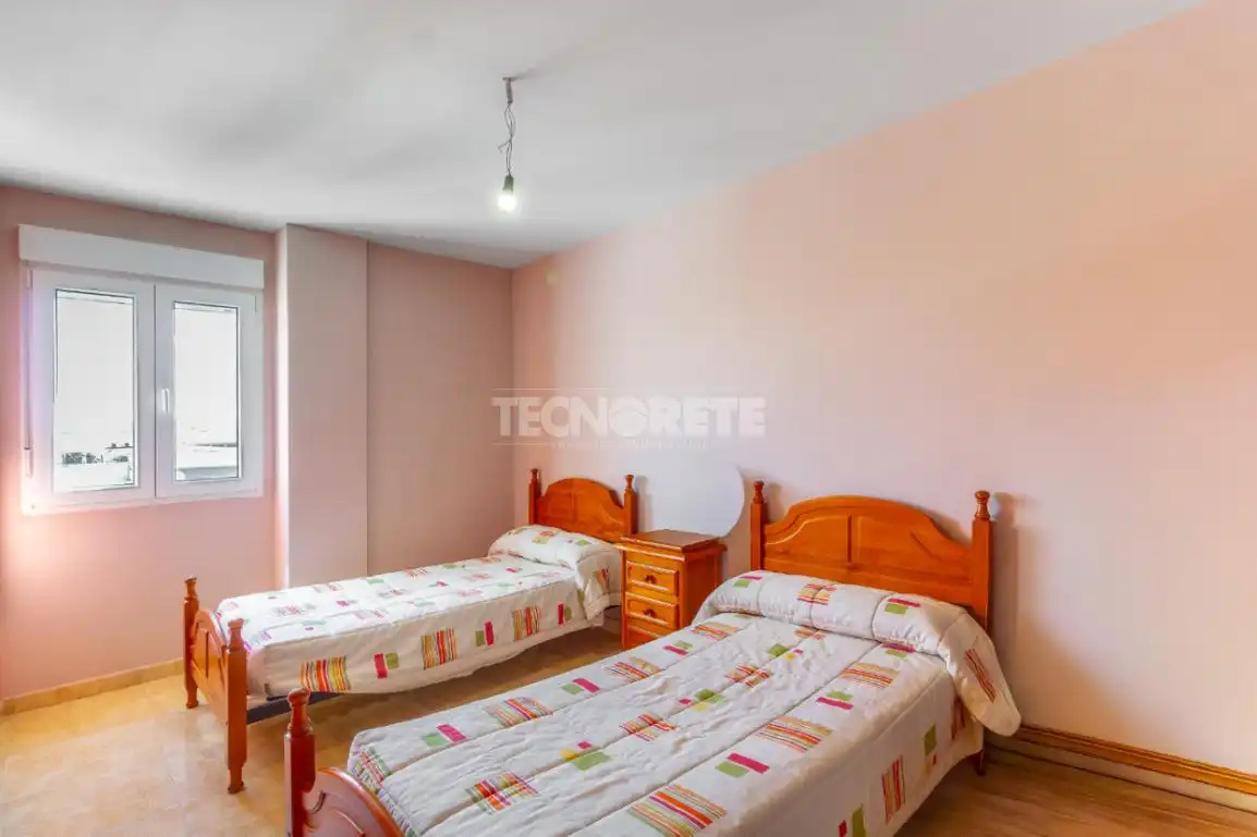 Bedroom of Flat for sale in Toledo  with Heating