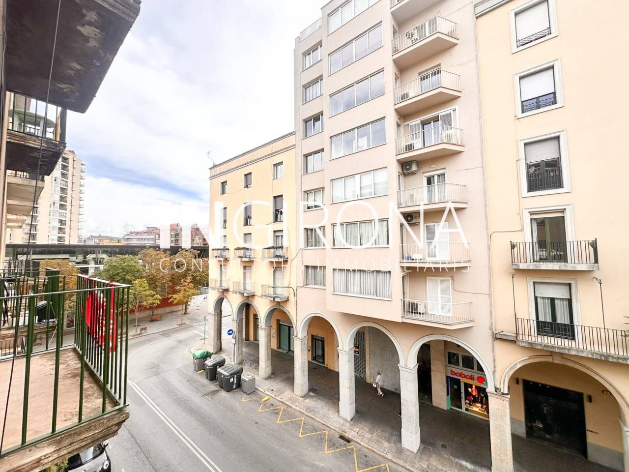 Exterior view of Flat to rent in Girona Capital  with Heating and Furnished