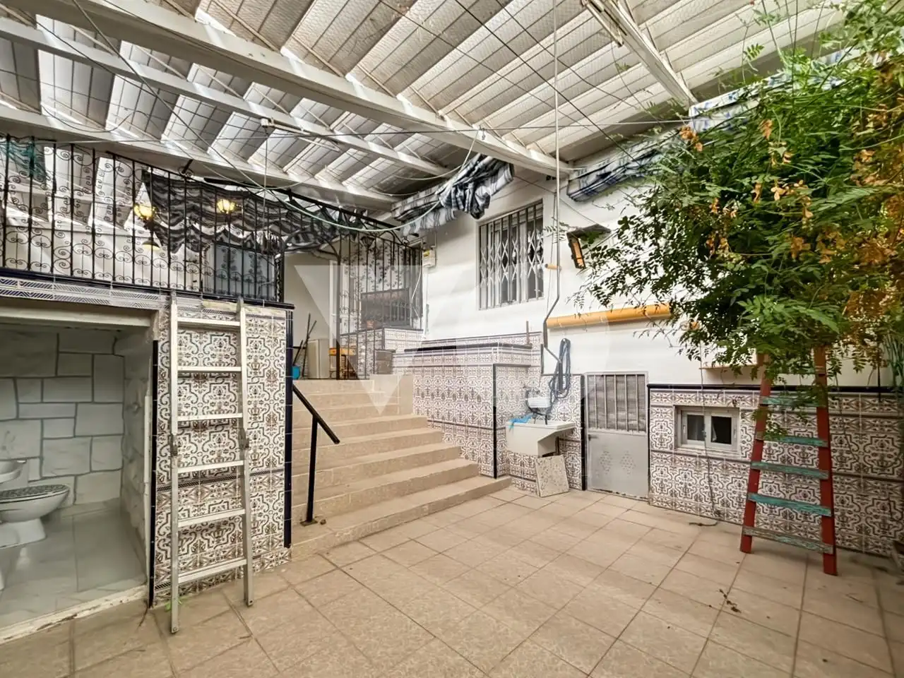 Houses for sale in  Madrid Capital  with Heating, Private garden and Parquet flooring