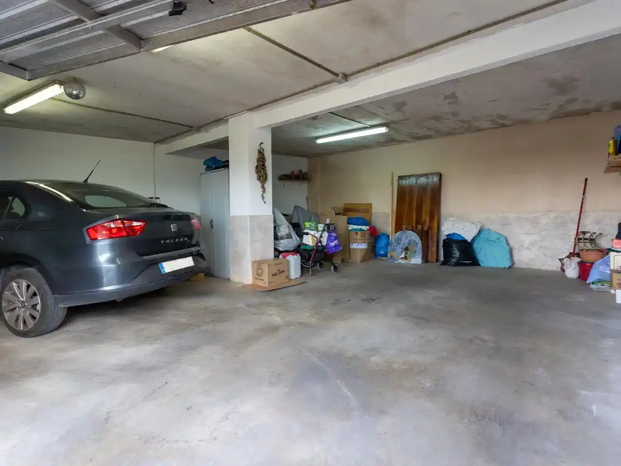 Parking de Piso en venta en Cerdanyola del Vallès con Aire acondicionado, Jardín privado y Trastero
