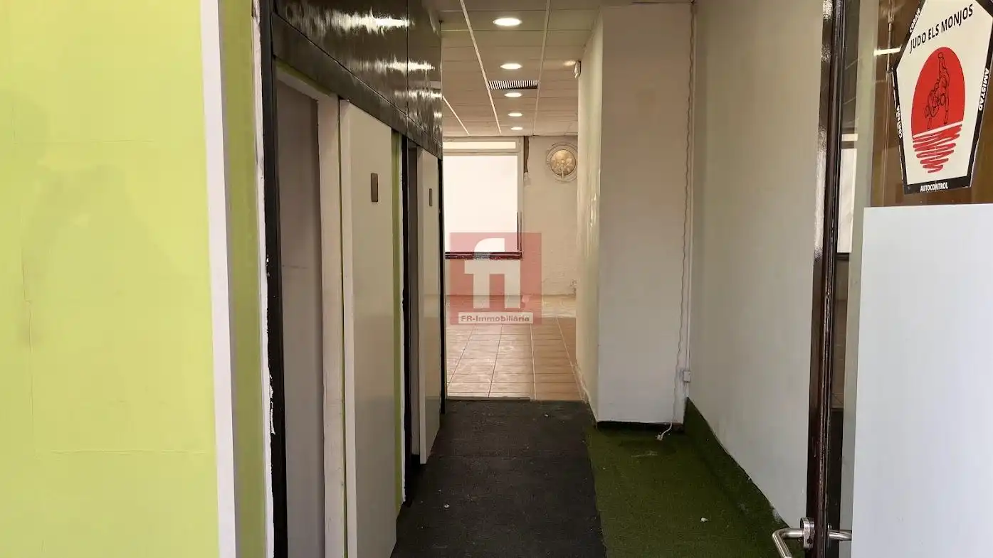 Business premises for sale in Els Monjos, imagen 2